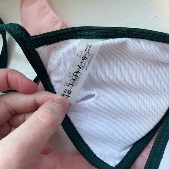 bikini - Picture 3 of 4